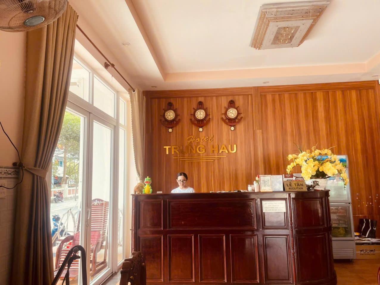 Trung Hau Hotel CON DAO Exterior foto